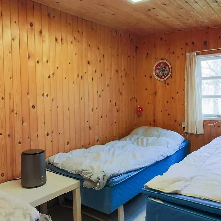 5 Person Holiday Home In R Dby Сasa de vacaciones *