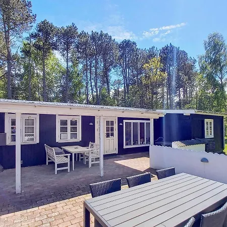 5 Person Holiday Home In R Dby Сasa de vacaciones *