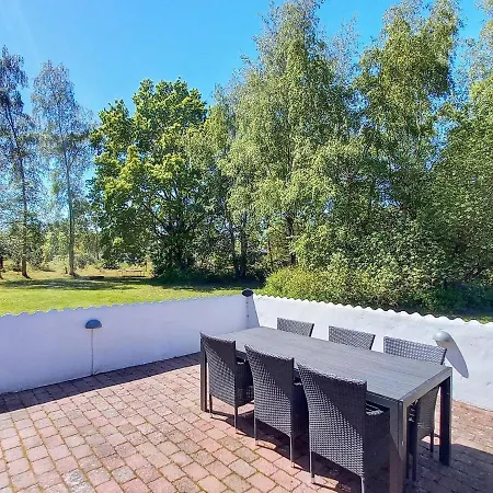 5 Person Holiday Home In R Dby Сasa de vacaciones